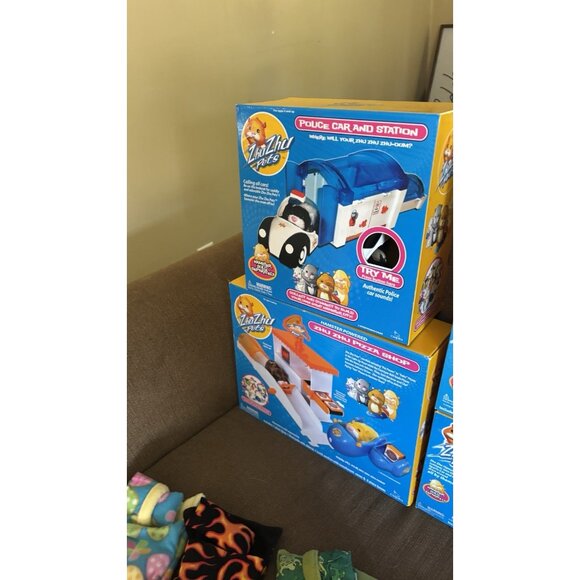 Zhu Zhu Pets Lot WHAT? 40 Ball Shops, Battle? Hamster Rockstars  Wild Bunch Kung - Picture 2 of 11